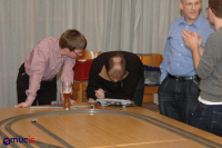 hofft auf die Erleuchtung