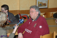 und er genießt es sichtlich