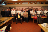 Gruppenbild mit Dame